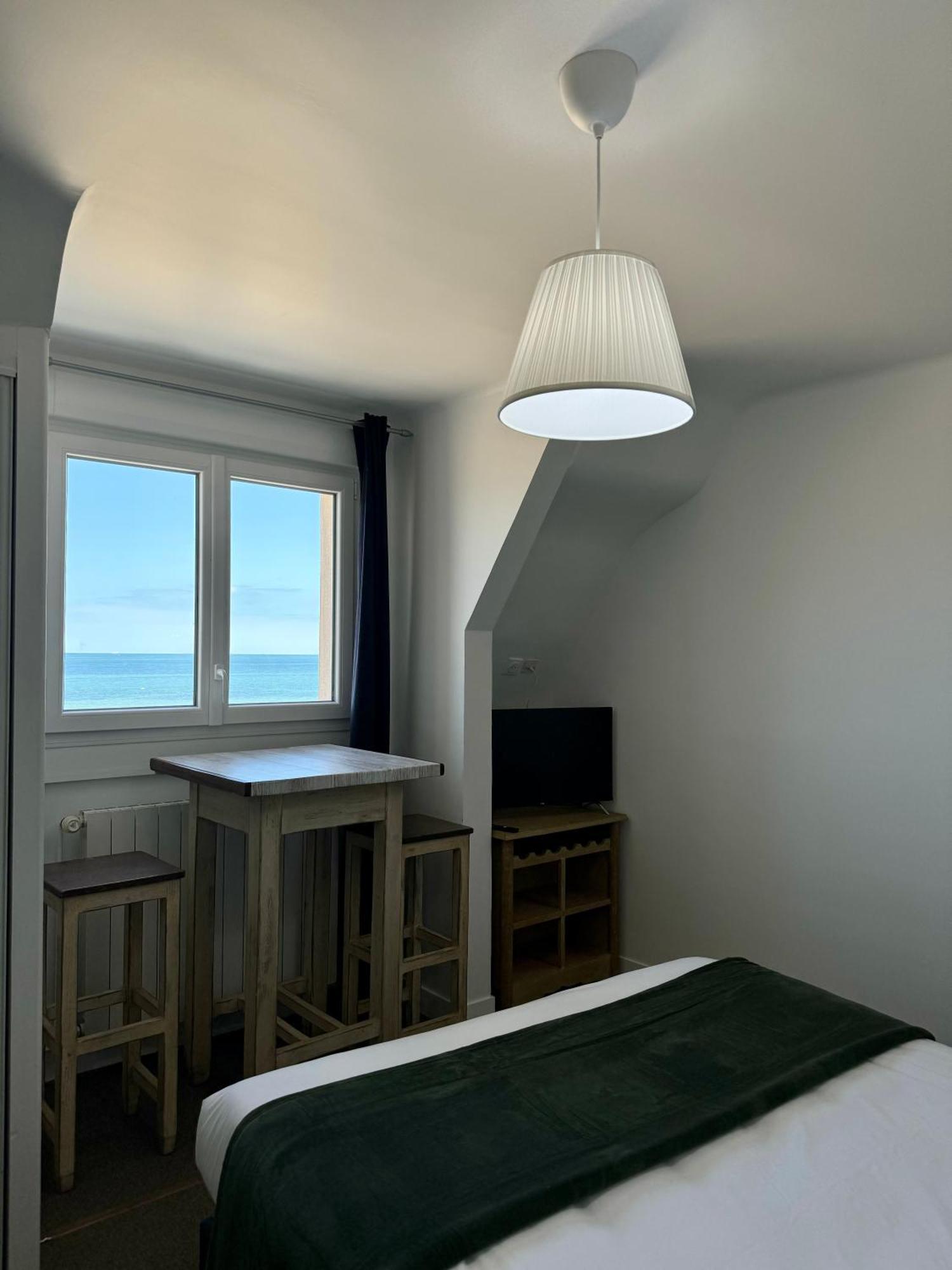 Le Clos Normand Saint-Aubin-Sur-Mer  Εξωτερικό φωτογραφία