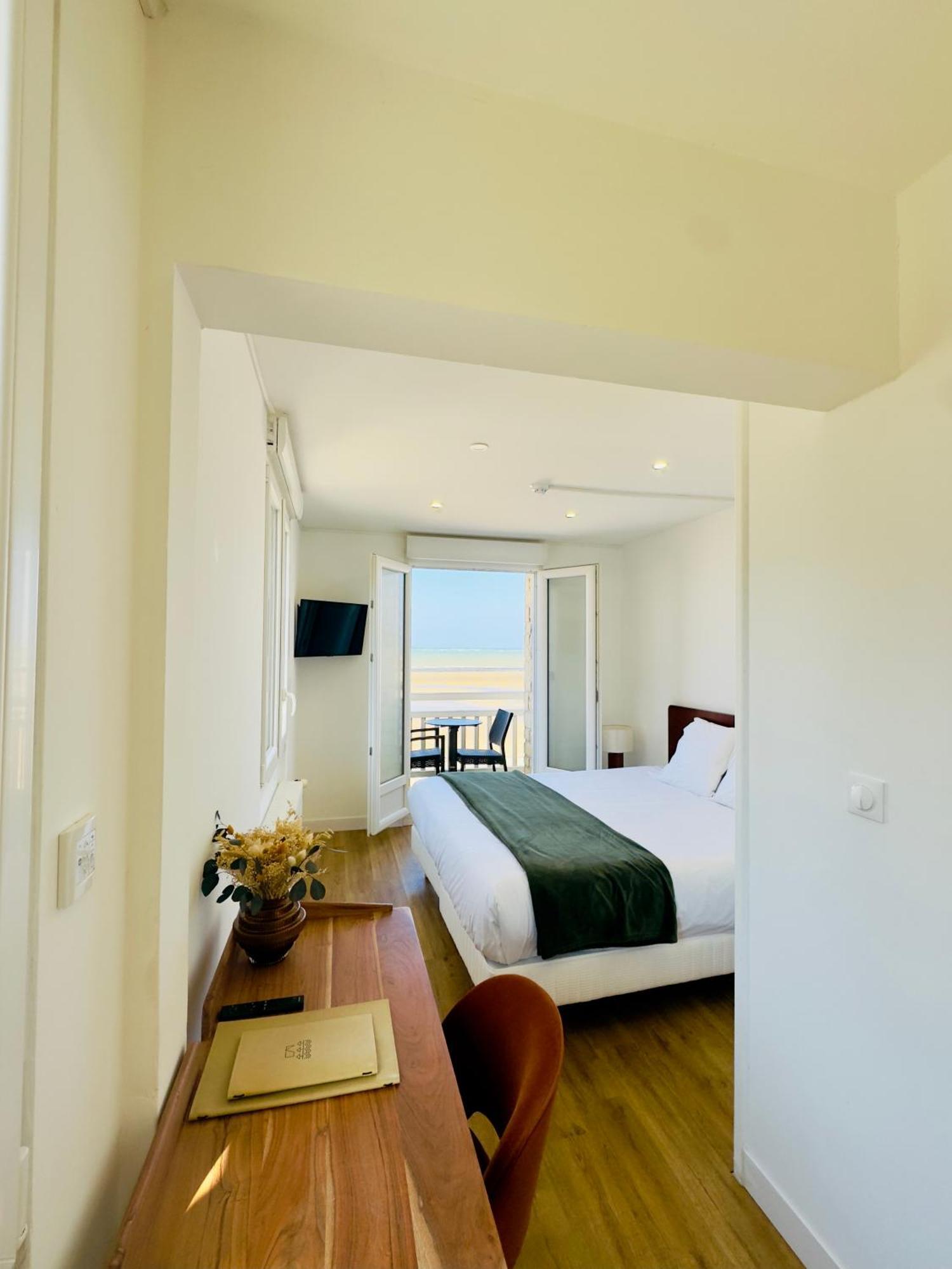 Le Clos Normand Saint-Aubin-Sur-Mer  Εξωτερικό φωτογραφία